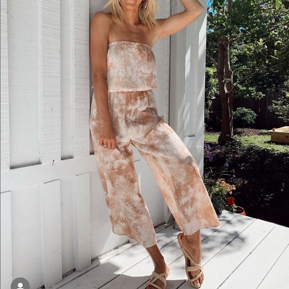 Show my your mumu jumpsuit - Picture 3 of 10